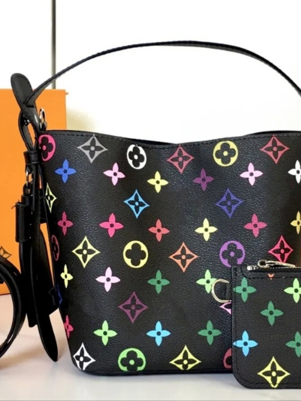 Luxury Designer Bag - Picture 6 of 7